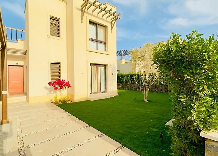 Ollystays Elegant 4br Heated Pool Villa, Nanny Room! Elgouna Villa